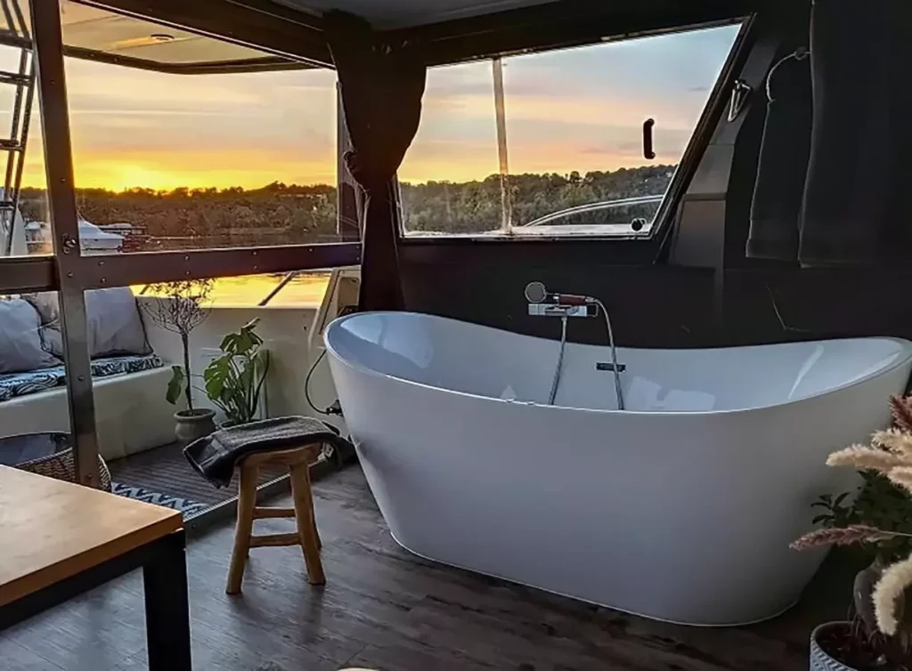 L'Escale Royale - le Yacht Odysea