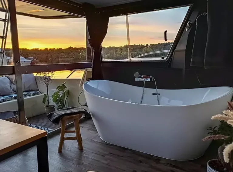 L'Escale Royale - le Yacht Odysea