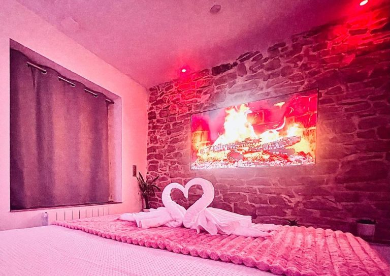 Love Room 38