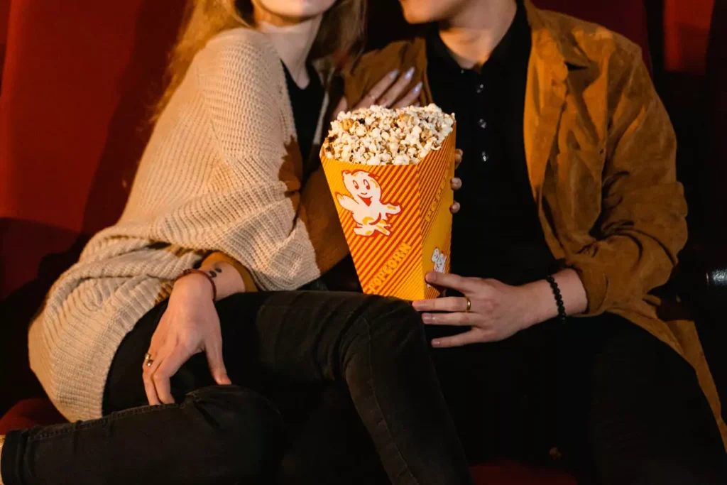Préparez vos mouchoirs : 5 films d’amour incontournables sur Disney+