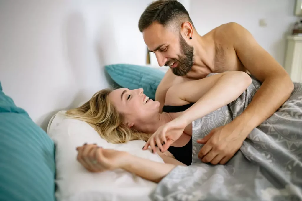 3 phrases irrésistibles pour allumer la flamme du désir chez votre partenaire