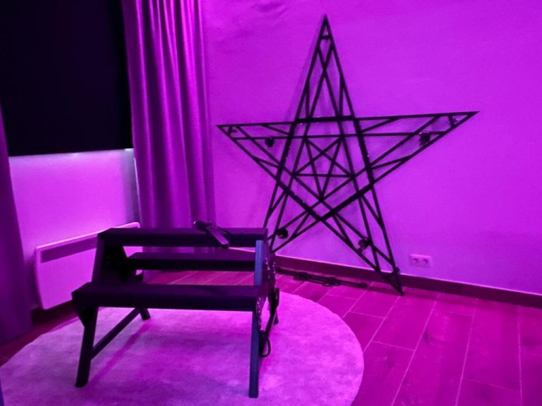 Love room - Intimate Escape