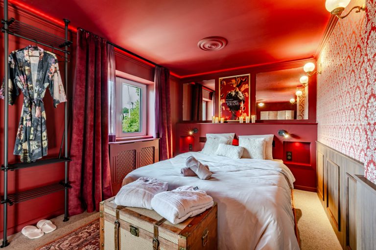 Love Room La Courtisane - Spa privatif sur terrasse 40 m2