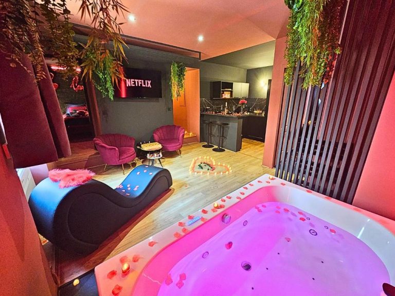 Suite Obsidian Love Room – au cœur d'Orange
