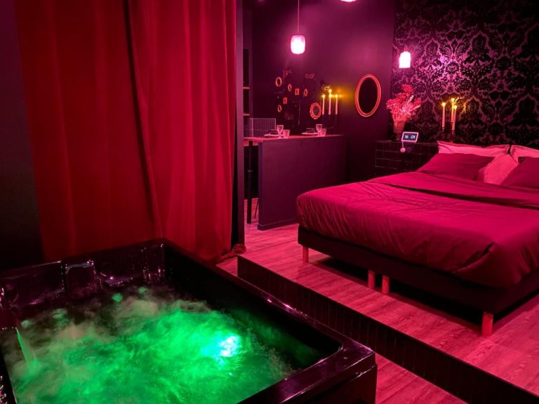 Le Secret Marseillais: Love Room – SV
