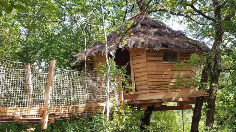 Cabane Dans Les Arbres - Les Lutins