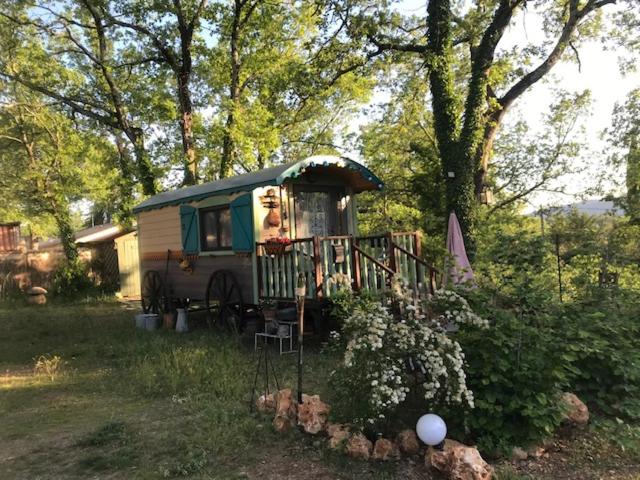 Roulotte Tzigane La Brindille : Séjour Insolite