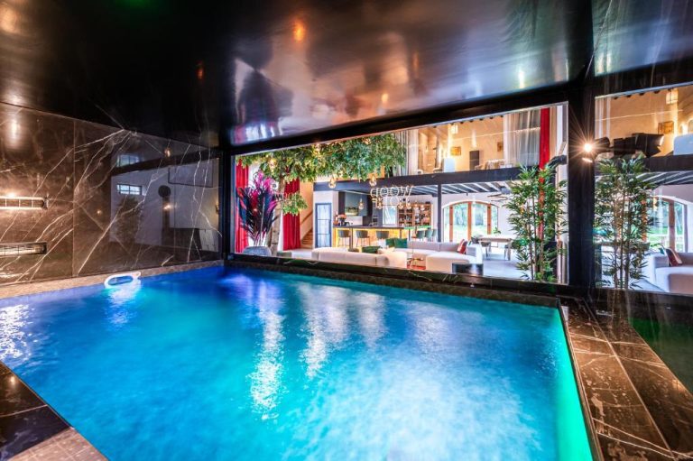 Woodloft avec piscine intérieure