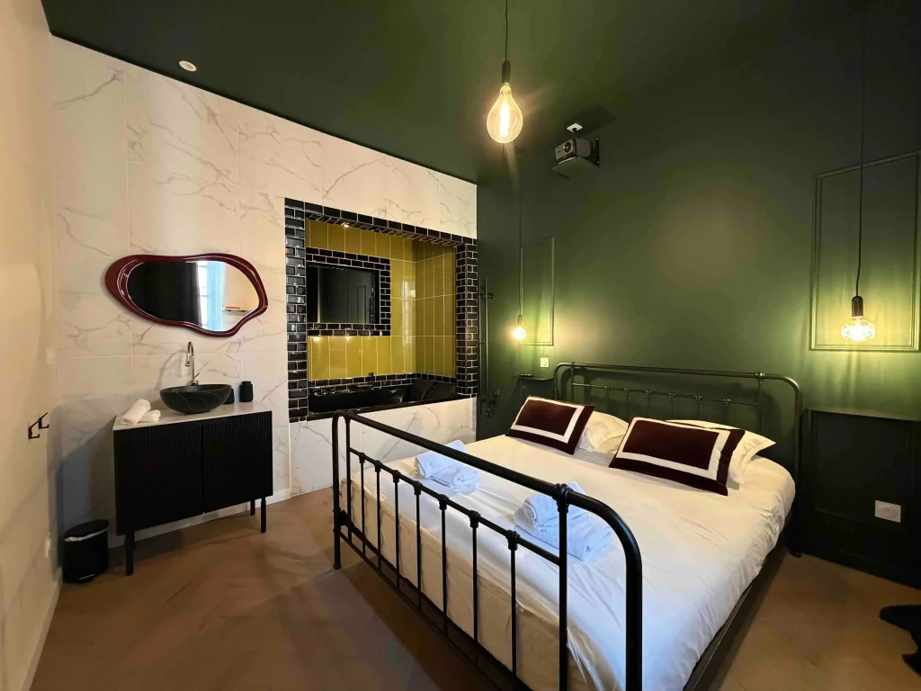 LE BOUDOIR - EROTIC ROOM - AVIGNON CENTRE